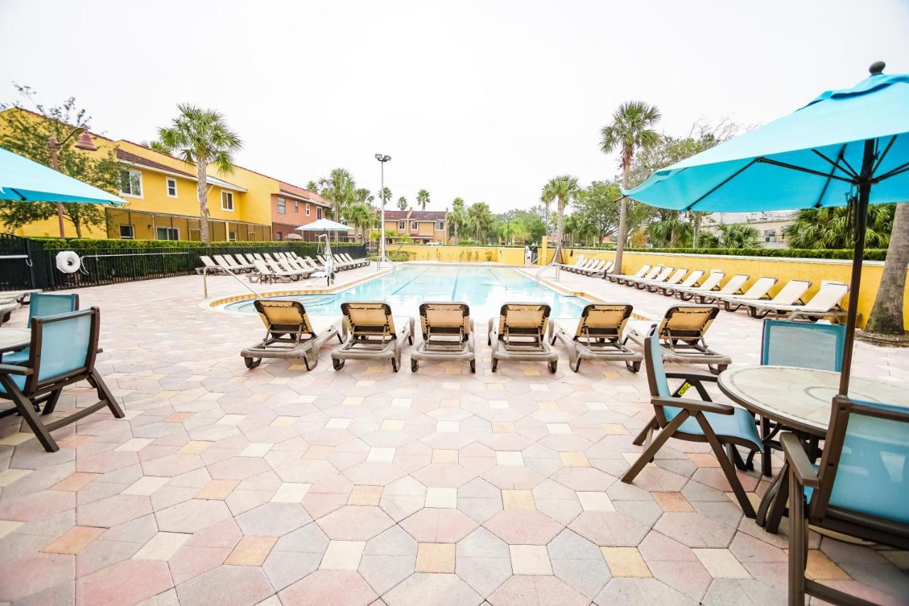 Multi Resorts At Fantasy World Orlando Bagian luar foto