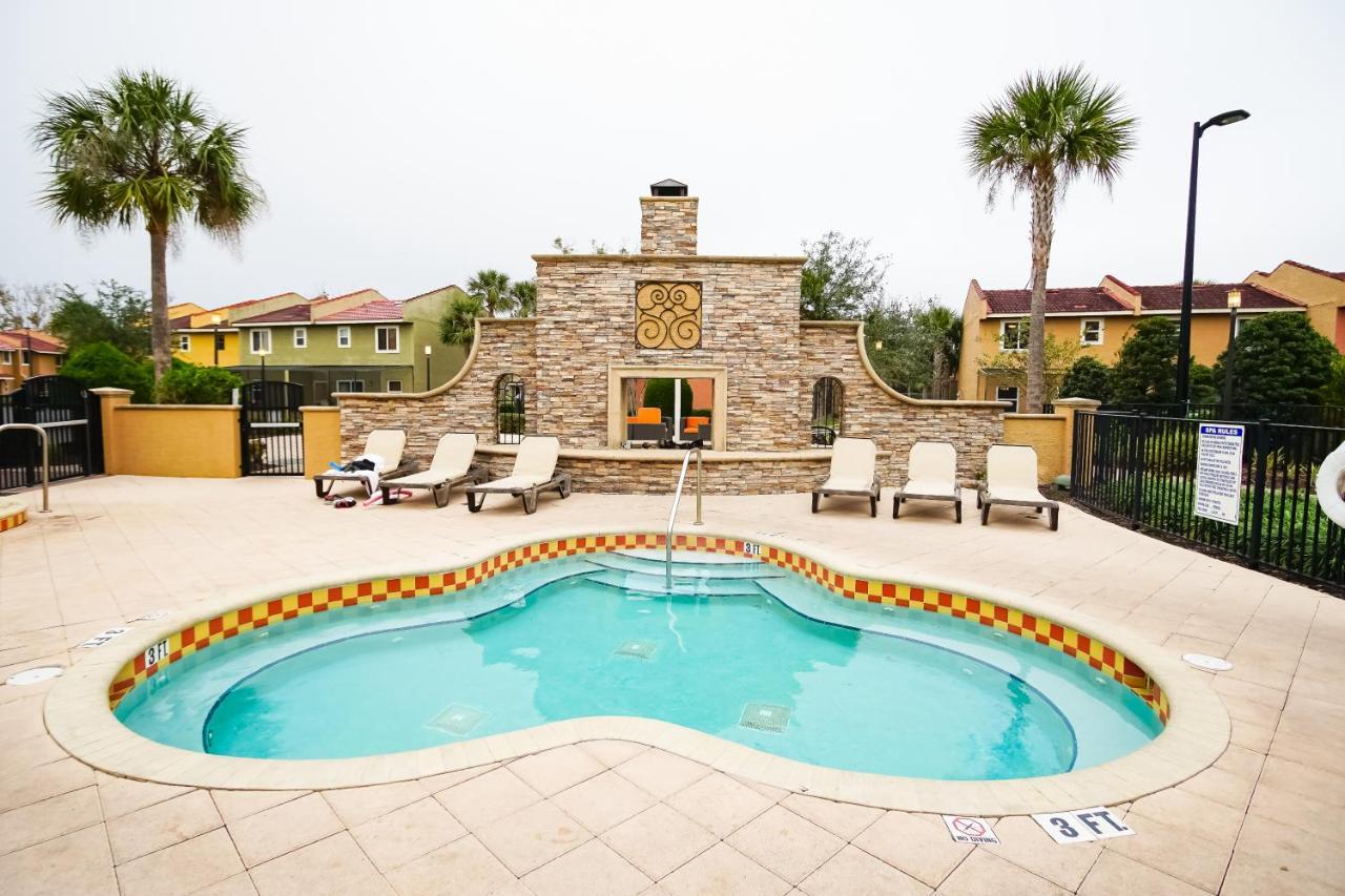 Multi Resorts At Fantasy World Orlando Bagian luar foto