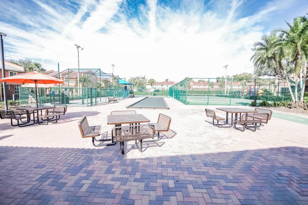 Multi Resorts At Fantasy World Orlando Bagian luar foto